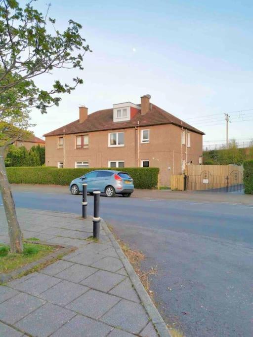 3 Bedroom Well Connected Family Home Free Parking Edinburgh Exterior photo