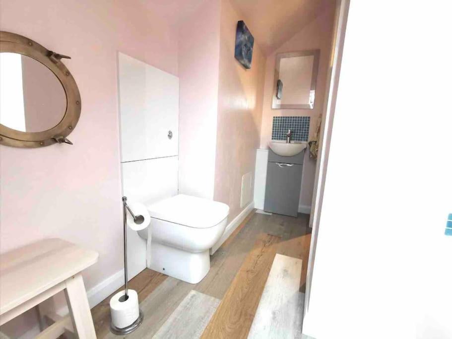3 Bedroom Well Connected Family Home Free Parking Edinburgh Exterior photo